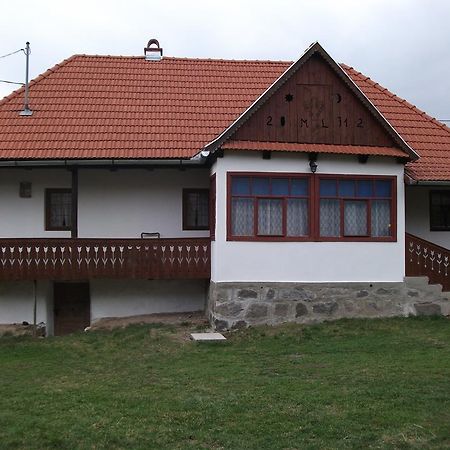 Maksai Lak Apartment Ocna de Sus Exterior photo