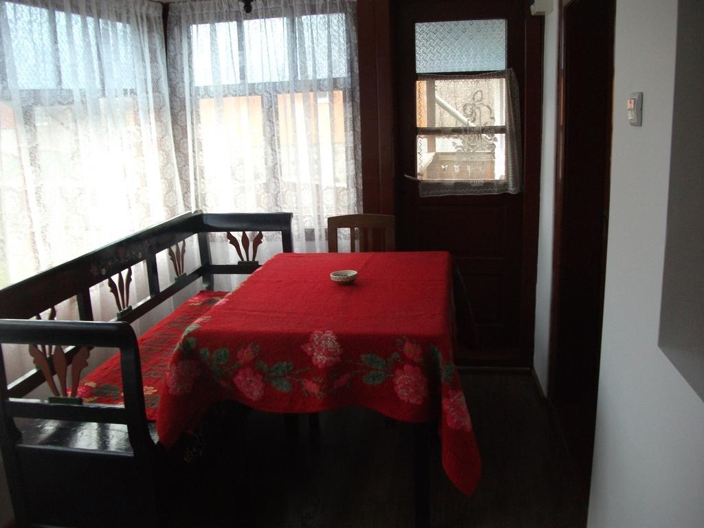 Maksai Lak Apartment Ocna de Sus Exterior photo
