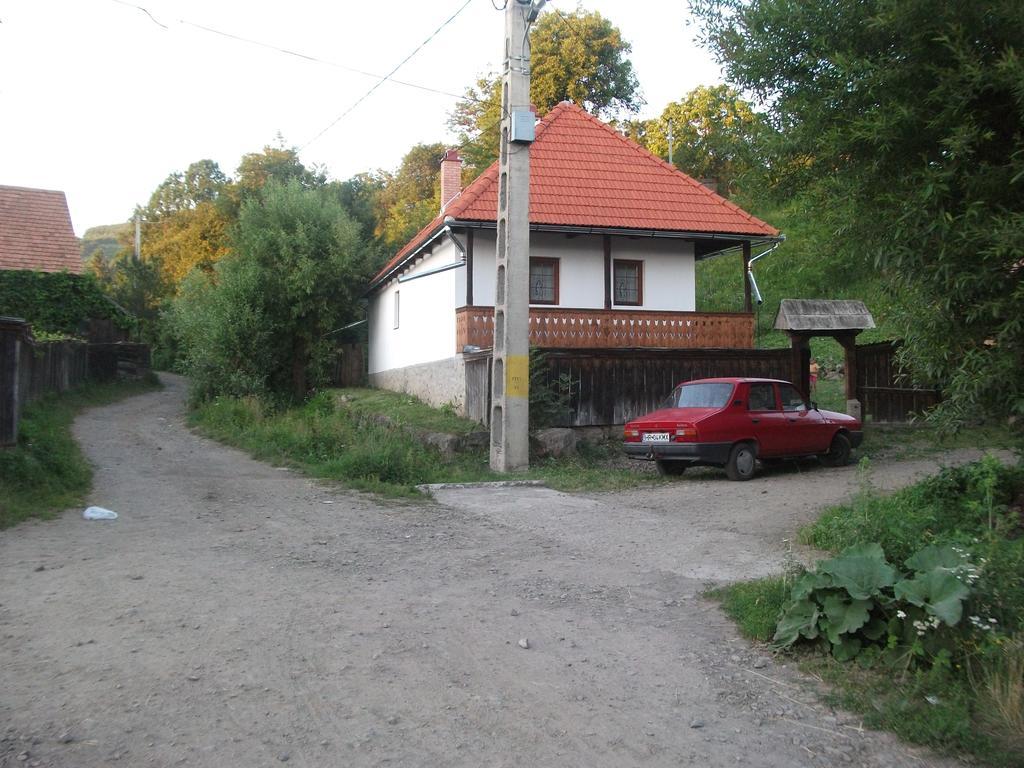 Maksai Lak Apartment Ocna de Sus Exterior photo